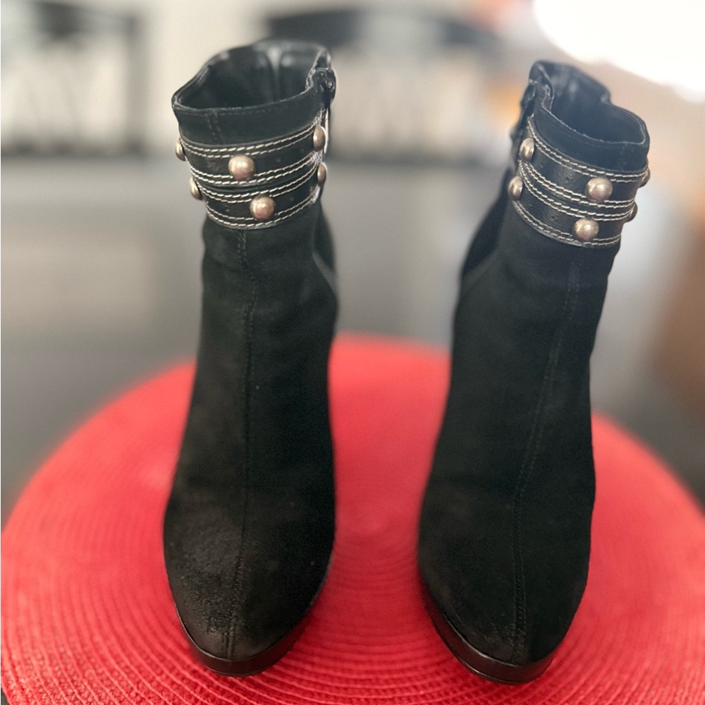 Elegant Black Ankle Boots sz 8